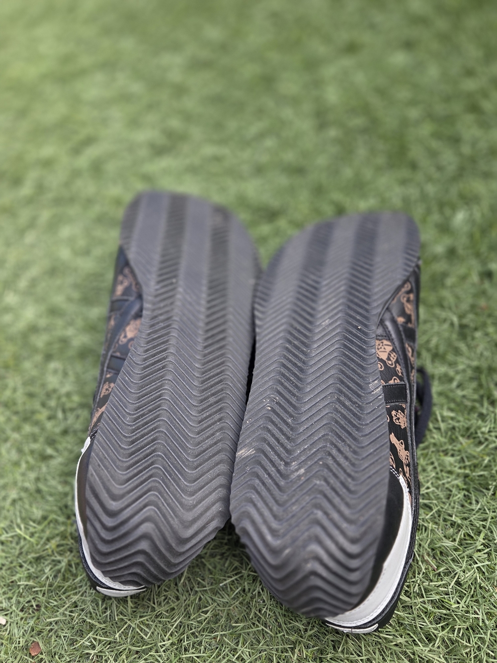 Onitsuka Tiger by Asics Black Sneakers with Brown Pattern - Picture 5 of 7